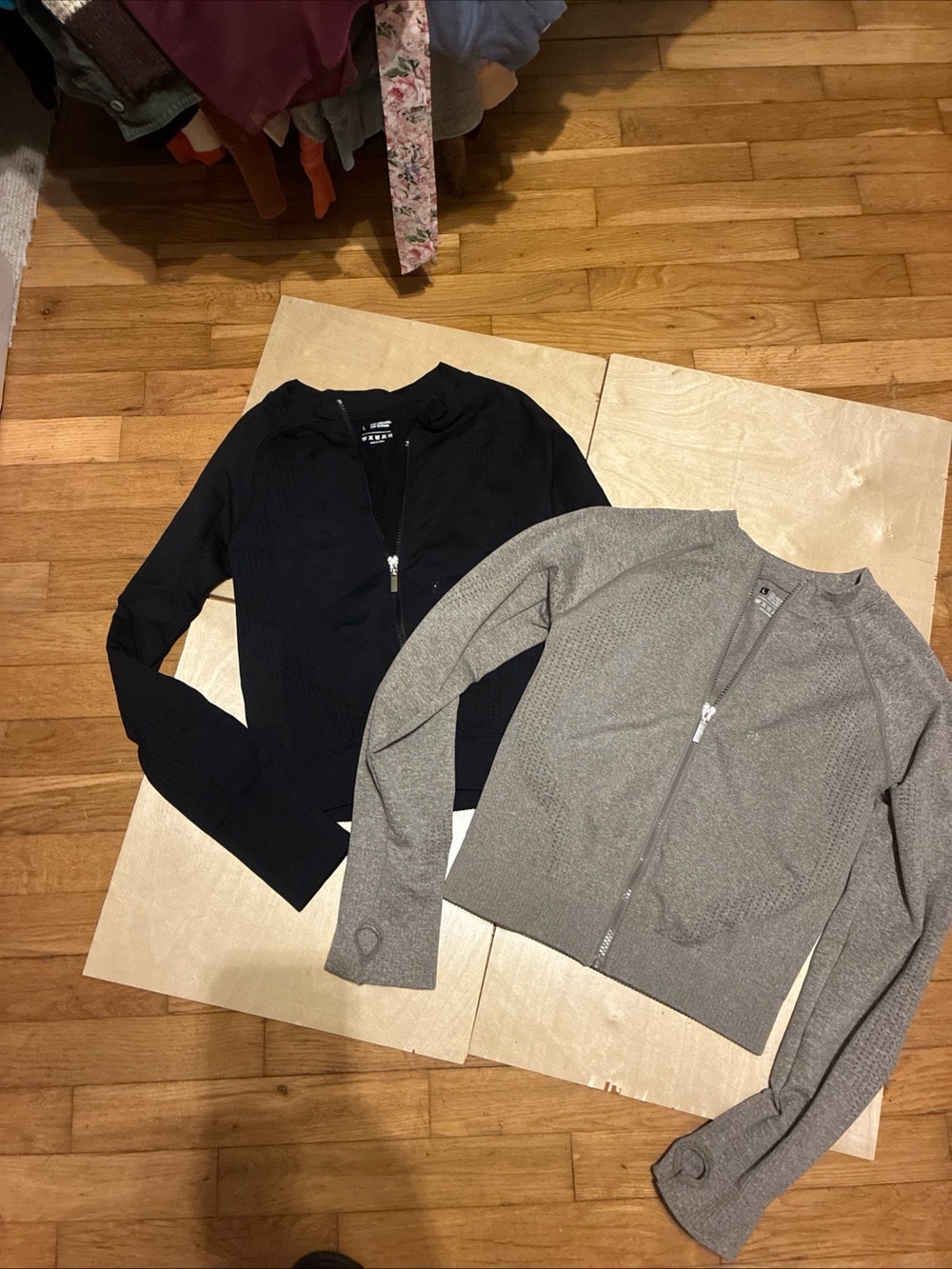 Women’s Zip-Up Sweater Jacket - Black and oatmeal athletic
